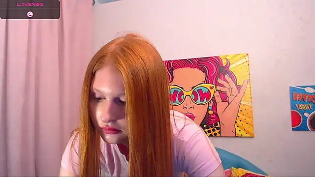 Snapshot of LuxXAngel chatting on September 2025 12:05:01 AM LuxXAngel online show from September 2025 12:05:01 AM