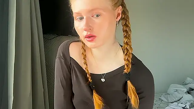 LuxXAngel online show from June 2026 12:38:02 AM