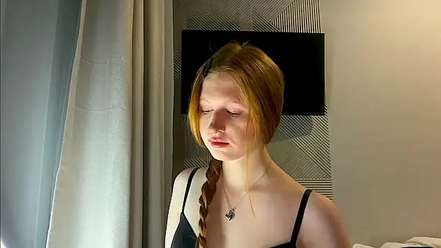 LuxXAngel online show from April 2026 10:49:01 PM