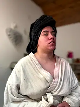 Noa Todokoro online show from November 2025 03:02:01 PM