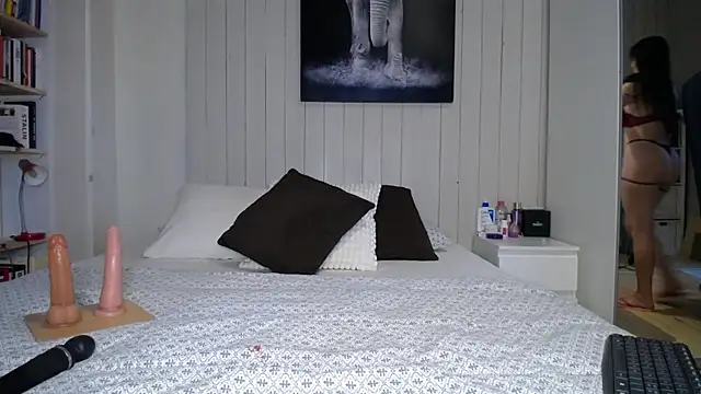 alexa moreti online show from November 2025 09:43:01 AM