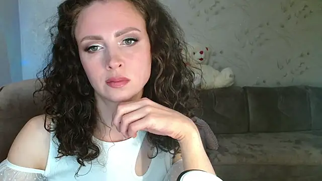 Amber Carrol online show from May 2026 06:02:02 PM