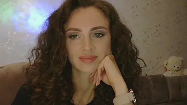 Amber Carrol online show from September 2025 04:57:02 PM