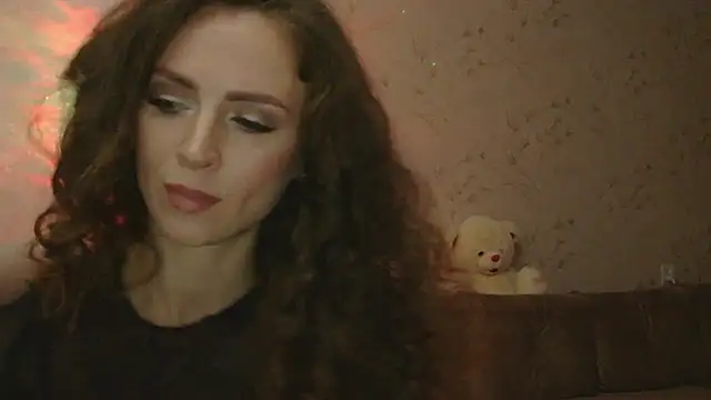 Amber Carrol online show from November 2025 05:30:02 PM