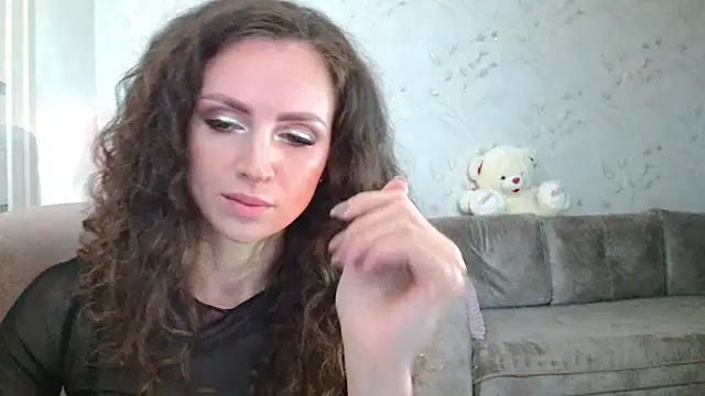 Amber Carrol online show from April 2026 05:21:01 PM