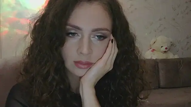 Amber Carrol online show from November 2025 05:35:01 PM