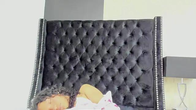 LittleeStar online show from October 2025 08:05:02 AM