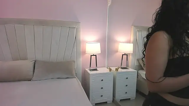 LittleeStar online show from September 2025 03:45:01 AM