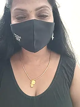 shivani27 online show from December 2025 05:36:01 PM