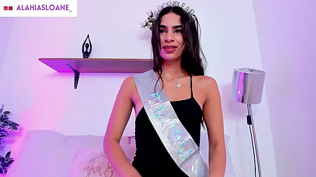 Snapshot of AlahiaSloane chatting on October 2025 11:33:01 AM AlahiaSloane online show from October 2025 11:33:01 AM