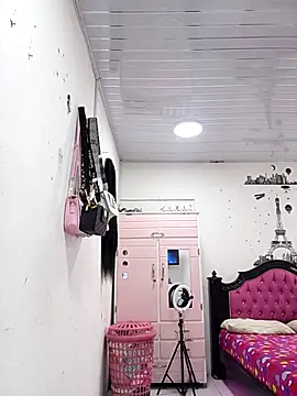 translatina777 online show from November 2025 12:31:01 PM