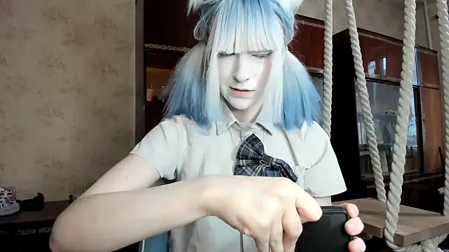 kioshi kiss online show from November 2025 01:00:02 PM