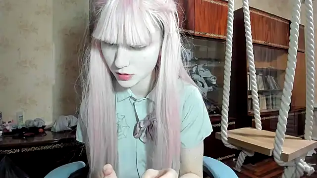 kioshi kiss online show from November 2025 08:13:01 PM