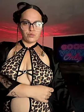 MamaSpicy online show from September 2025 07:09:01 AM