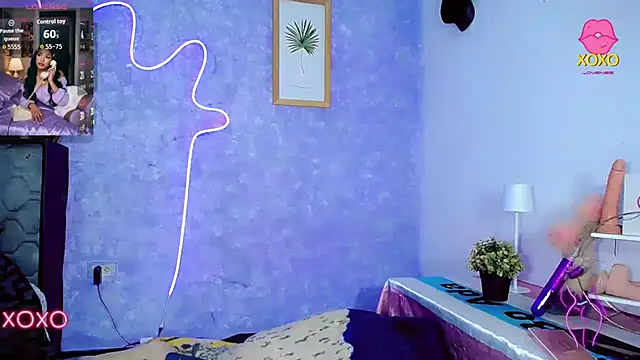 Snapshot of Aishasexy18 chatting on November 2025 04:57:02 AM Aishasexy18 online show from November 2025 04:57:02 AM