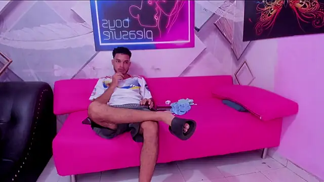 rhabena boysex online show from February 2026 01:38:01 AM