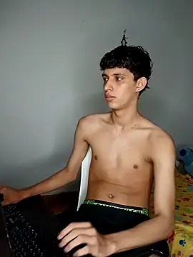 Allnei online show from December 2025 01:00:01 AM