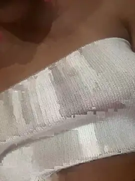 Snapshot of ninfetinha20 chatting on February 2026 11:48:01 PM ninfetinha20 online show from February 2026 11:48:01 PM