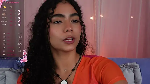 Victoria Curly online show from October 2025 05:25:02 PM