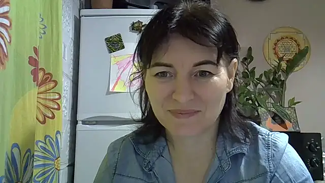 Snapshot of Krystal_82 chatting on November 2025 07:40:01 PM Krystal 82 online show from November 2025 07:40:01 PM