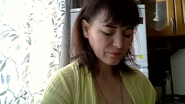 Krystal 82 online show from February 2026 08:01:02 AM