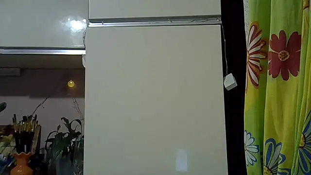 Snapshot of Krystal_82 chatting on October 2025 03:23:02 PM Krystal 82 online show from October 2025 03:23:02 PM