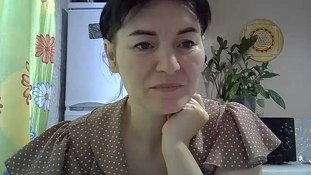 Snapshot of Krystal_82 chatting on November 2025 09:21:02 AM Krystal 82 online show from November 2025 09:21:02 AM