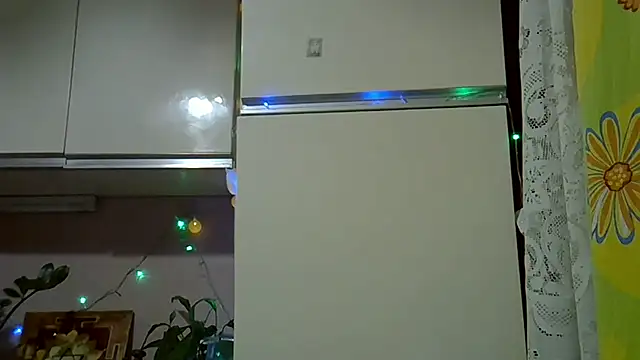 Snapshot of Krystal_82 chatting on October 2025 05:04:02 AM Krystal 82 online show from October 2025 05:04:02 AM