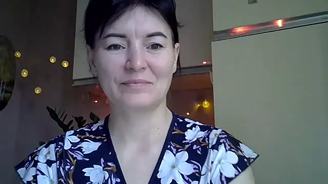 Snapshot of Krystal_82 chatting on October 2025 10:14:02 AM Krystal 82 online show from October 2025 10:14:02 AM