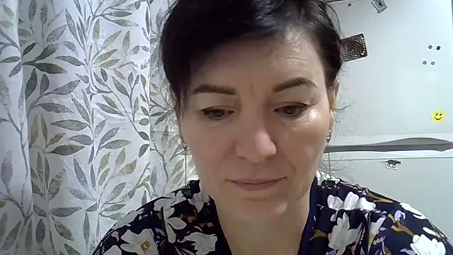 Krystal 82 online show from December 2025 03:53:01 AM