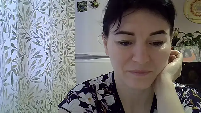 Snapshot of Krystal_82 chatting on December 2025 07:53:02 AM Krystal 82 online show from December 2025 07:53:02 AM