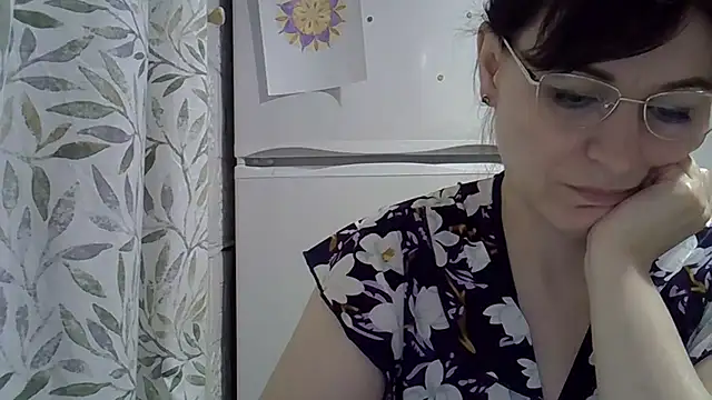 Krystal 82 online show from April 2026 06:36:02 PM