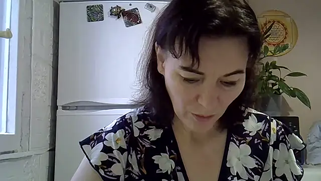 Snapshot of Krystal_82 chatting on November 2025 07:45:01 AM Krystal 82 online show from November 2025 07:45:01 AM