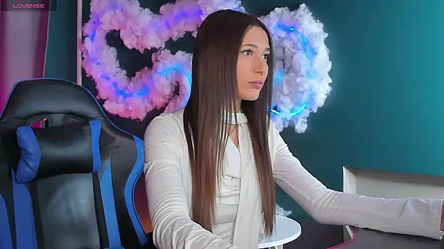 Lillie Miller online show from March 2026 04:02:02 AM