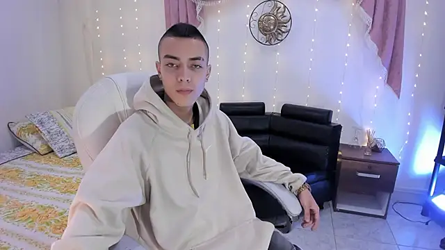 Dereck Boy8 online show from October 2025 08:31:02 PM
