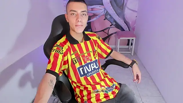 Dereck Boy8 online show from November 2025 07:40:02 PM