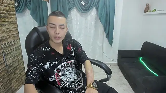 Dereck Boy8 online show from September 2025 09:36:02 PM