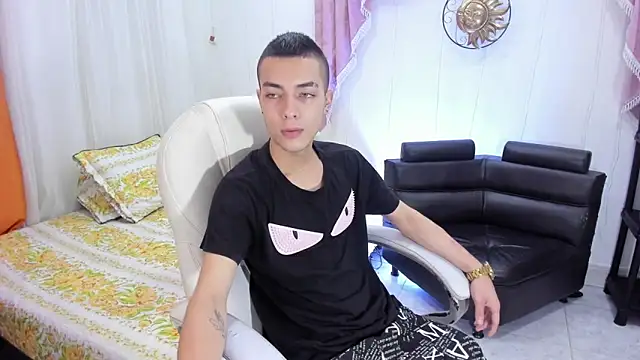 Dereck Boy8 online show from October 2025 09:35:01 PM