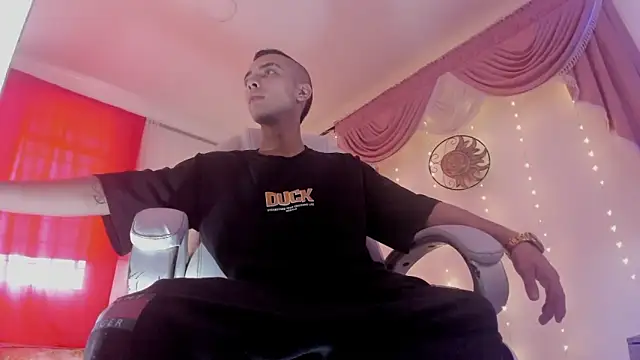 Dereck Boy8 online show from September 2025 09:42:01 PM