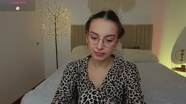 Real cutie1 online show from April 2026 12:55:02 PM