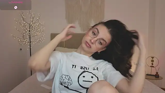 Snapshot of Real_cutie1 chatting on April 2026 12:47:01 PM Real cutie1 online show from April 2026 12:47:01 PM