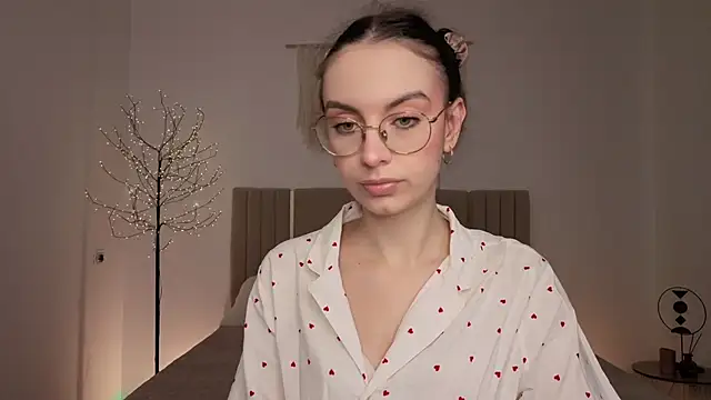 Real cutie1 online show from March 2026 02:04:01 PM