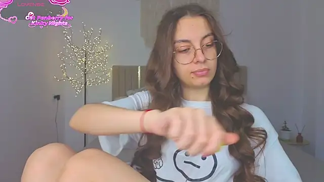 Real cutie1 online show from December 2025 01:43:02 PM