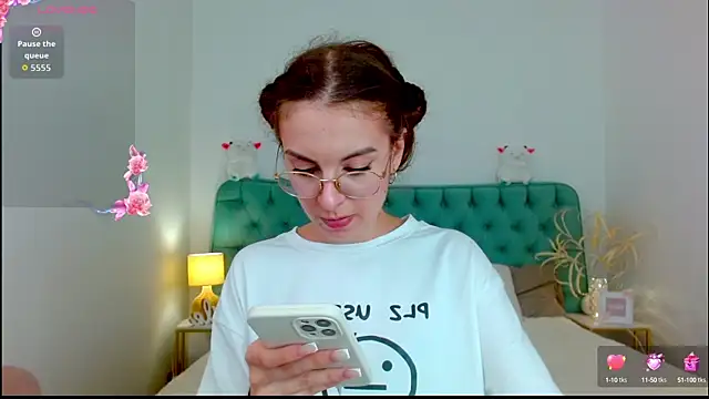 Real cutie1 online show from September 2025 09:13:02 PM