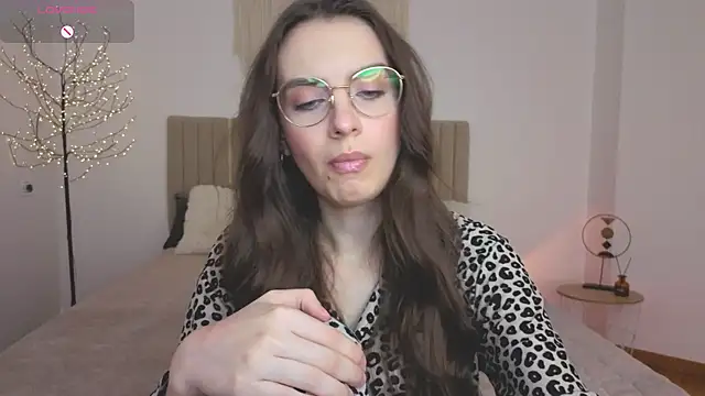 Snapshot of Real_cutie1 chatting on May 2026 04:04:02 PM Real cutie1 online show from May 2026 04:04:02 PM
