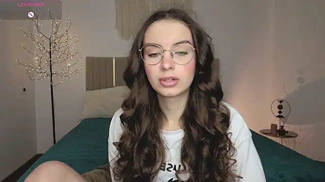 Real cutie1 online show from April 2026 12:50:01 PM