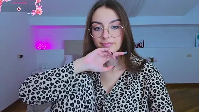 Real cutie1 online show from September 2025 08:59:02 PM