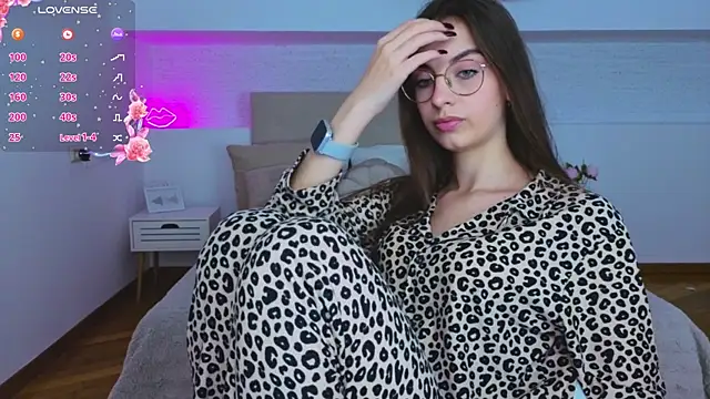 Real cutie1 online show from September 2025 09:32:02 PM