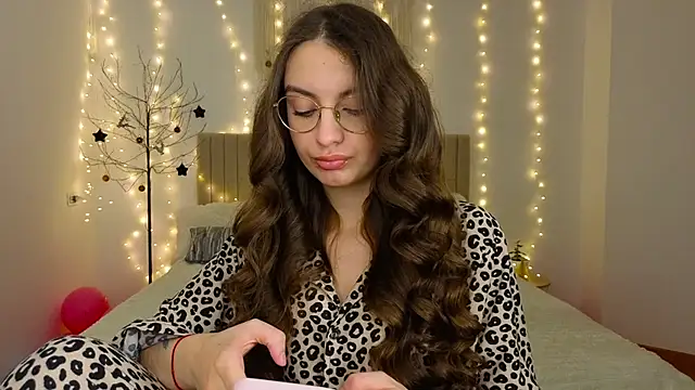 Real cutie1 online show from January 2026 01:50:02 PM