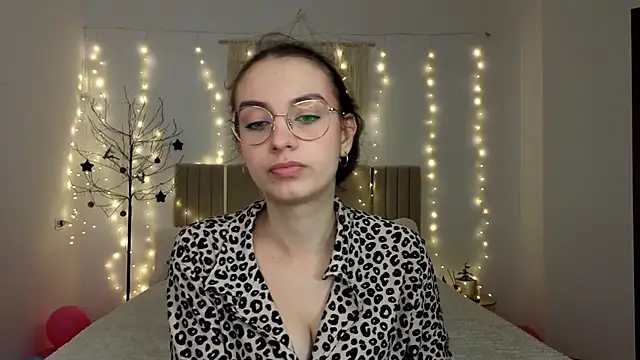 Real cutie1 online show from January 2026 02:00:02 PM